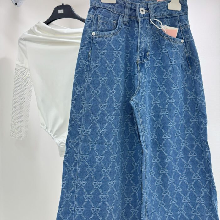 Jeans fantasia a palazzo