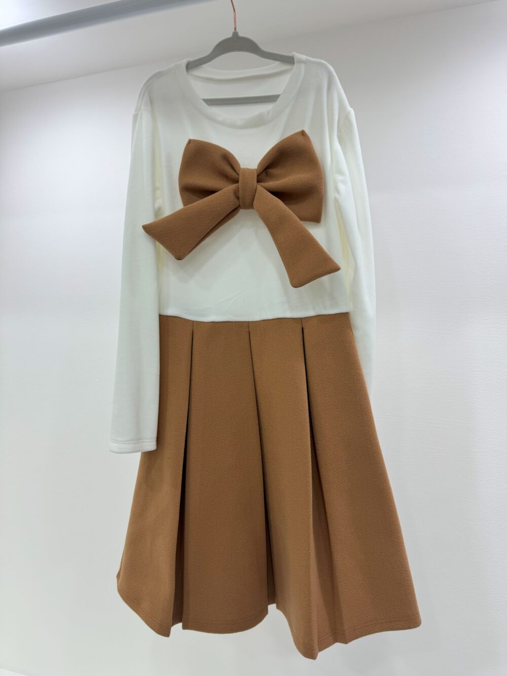Vestitino fiocco camel
